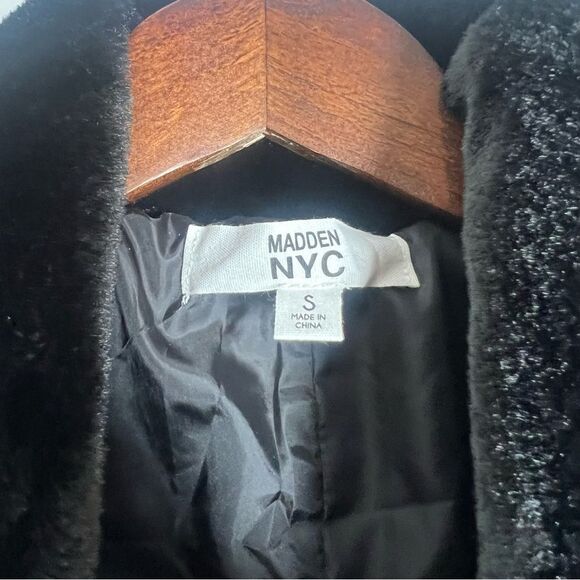 Steve Madden NYC Black Faux Fur Coat - Picture 5 of 7